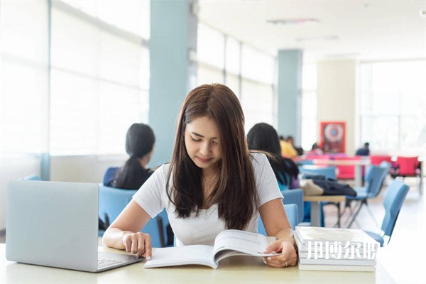 山西哪里的職業(yè)學(xué)校能讀淘寶美工與網(wǎng)店運(yùn)營(yíng)(電子商務(wù))專(zhuān)業(yè)