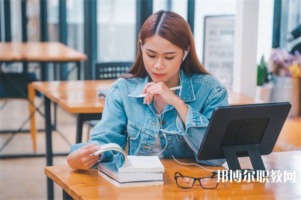 安徽哪里的中職學校能讀客戶服務專業(yè)