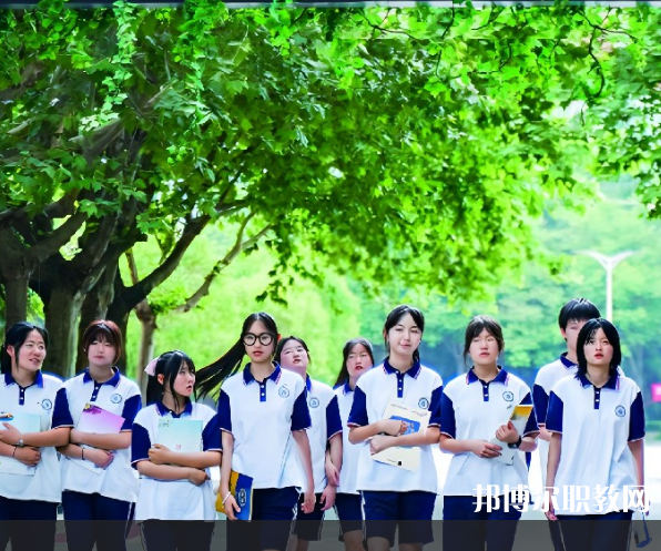 重慶2024年讀中專學(xué)?？刹豢梢钥即髮W(xué)