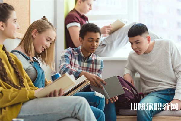 湖北哪里的中職學校能讀數(shù)控技術(shù)應用專業(yè)專業(yè)
