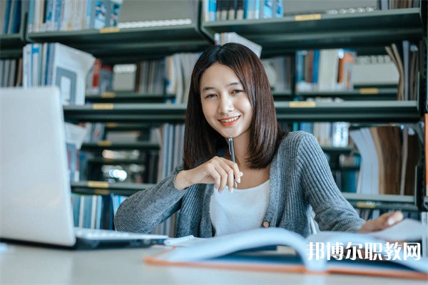 湖北哪里的中職學(xué)校能讀計(jì)算機(jī)應(yīng)用(軟件技術(shù))專(zhuān)業(yè)