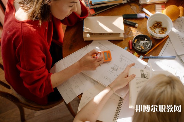 湖南哪里的中職學(xué)校能讀汽車(chē)工程專(zhuān)業(yè)