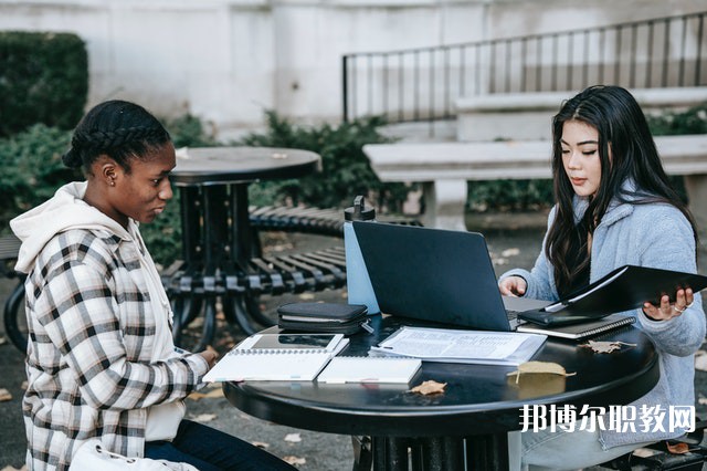 湖南哪里的中專學校能讀網(wǎng)絡安防系統(tǒng)安裝與維護專業(yè)