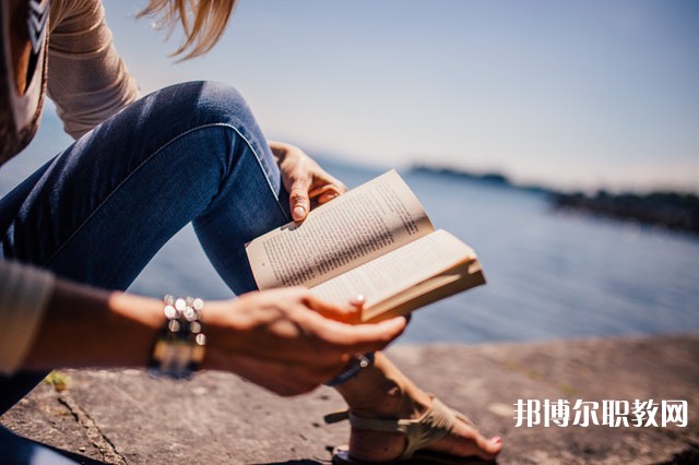 湖南哪里的中專學校能讀衛(wèi)生信息管理專業(yè)