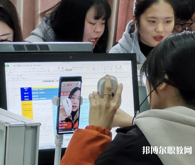 四川2024年中專(zhuān)學(xué)校有什么專(zhuān)業(yè)適合女生