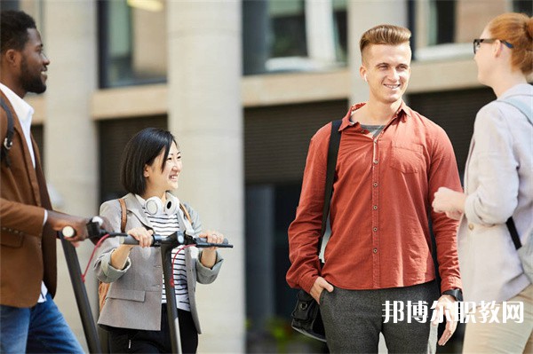 廣東哪里的中專學校能讀酒店服務(wù)與管理專業(yè)