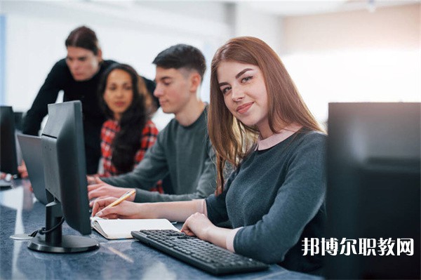 廣東哪里的中專學校能讀美術高考專業(yè)