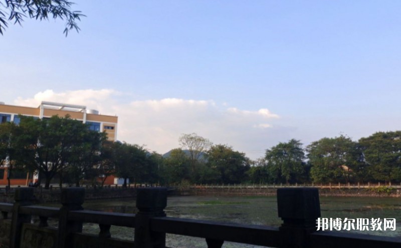 靈川縣職業(yè)中等專業(yè)學(xué)校網(wǎng)站網(wǎng)址主頁(yè)