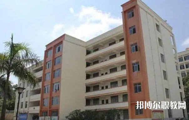 賀州市東南理工職業(yè)技術(shù)學(xué)校怎么樣、好不好