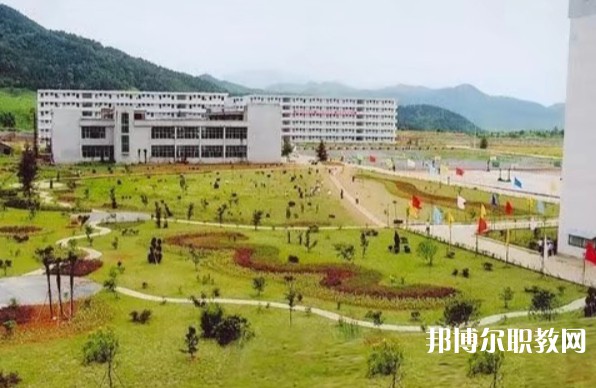 長江科技中等專業(yè)學校怎么樣、好不好