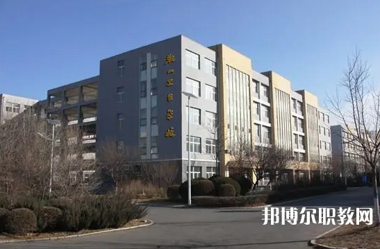 2024鞍山衛(wèi)生學校招生計劃 招生人數(shù)是多少(附要求、條件、對象)