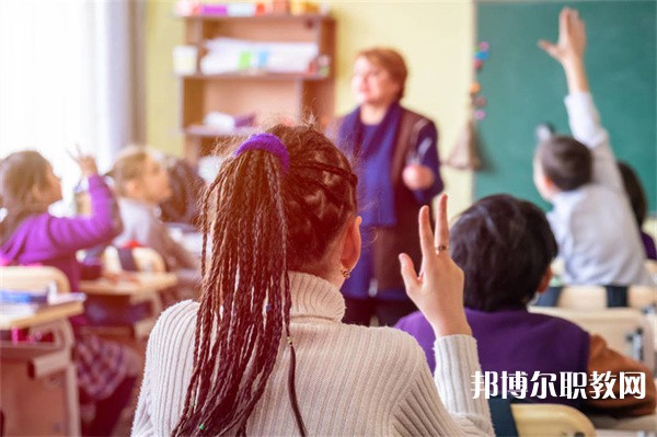 四川哪里的中職學校能讀軟件與信息技術(shù)服務專業(yè)
