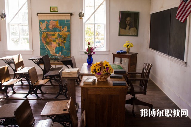 貴州哪里的中專學校能讀客戶服務(wù)專業(yè)