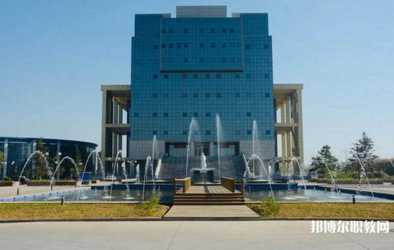 唐山豐潤綜合職業(yè)技術(shù)教育中心2025年報(bào)名條件、招生要求、招生對象