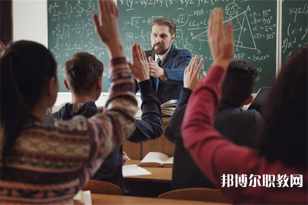 貴州哪里的中職學(xué)校能讀服裝設(shè)計(jì)與工藝教育專(zhuān)業(yè)