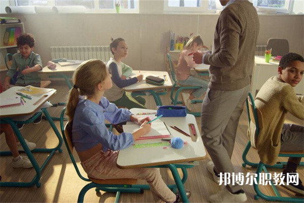 貴州哪里的職業(yè)中學能讀電子技術(shù)應用專業(yè)專業(yè)