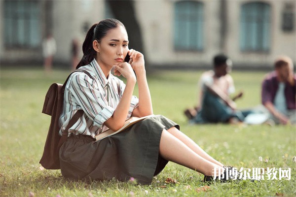 貴州哪里的職業(yè)中學能讀裝潢藝術設計專業(yè)專業(yè)