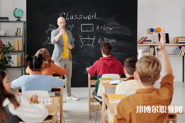 湖南哪里的中專學校能讀舞蹈專業(yè)