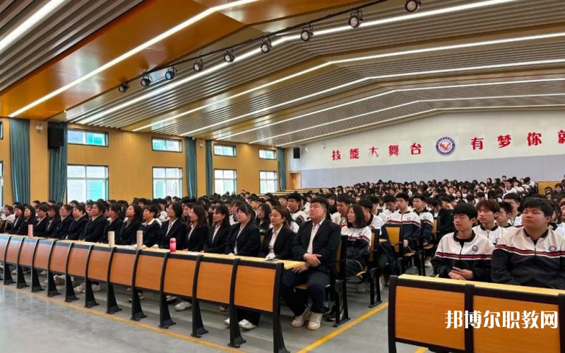 2025運(yùn)城市職業(yè)技能學(xué)校招生計(jì)劃 招生人數(shù)是多少(附要求、條件、對(duì)象)