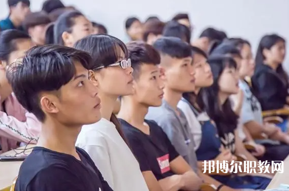 2025鄭州公辦中專(zhuān)學(xué)校最新排名前三名單