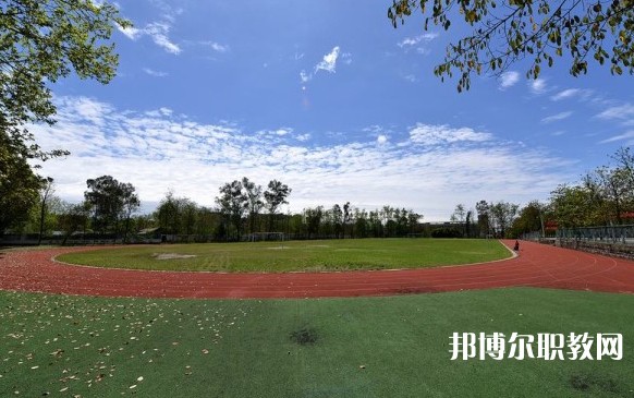 自貢2025年鐵路學(xué)校報(bào)名方式